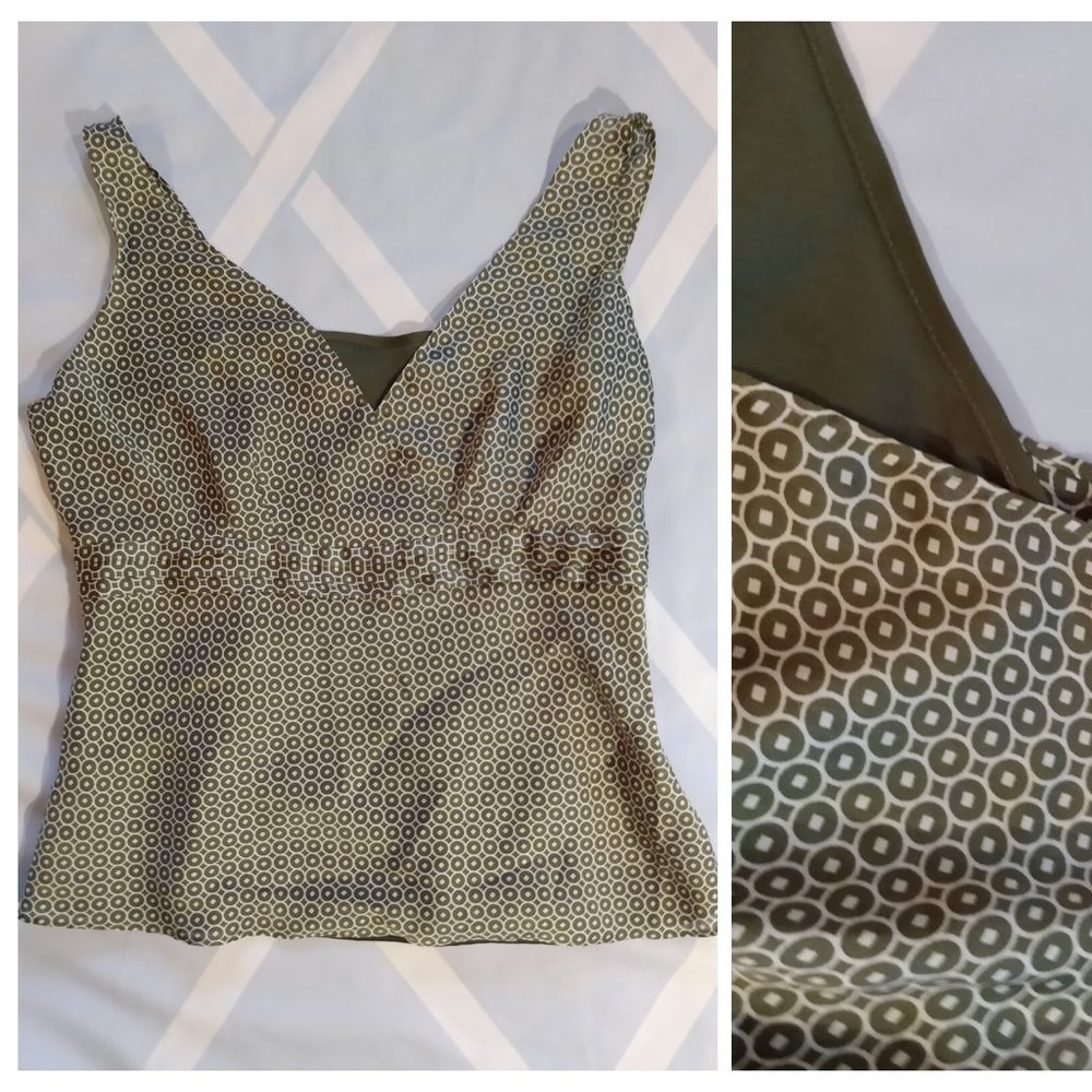 Fitted Green Printed Ann Taylor Loft Top